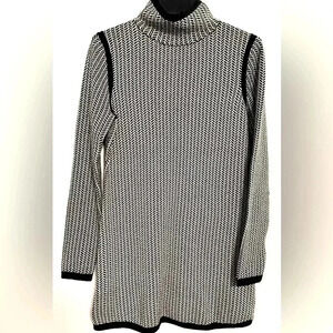 Title Nine Barra Merino Wool Black White Herringbone Tunic M